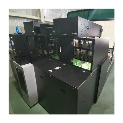 Εγκαταστάσεις για μπόουλινγκ με μαύρες χορδές